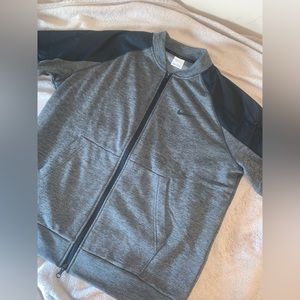 Nike Sweater Zip Up